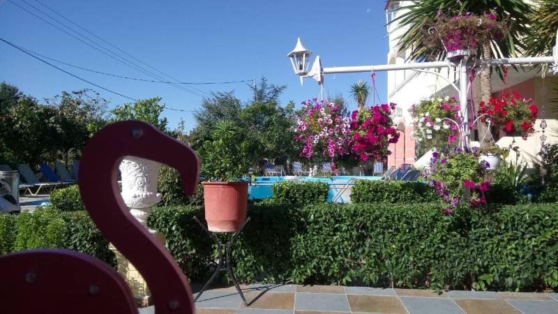 Flamingo Apartments Moraitika Corfu Exterior foto