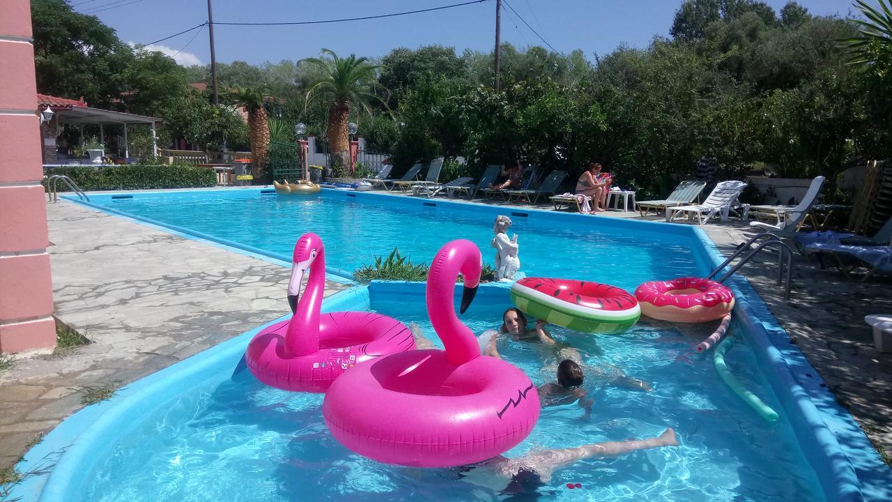 Flamingo Apartments Moraitika Corfu Exterior foto