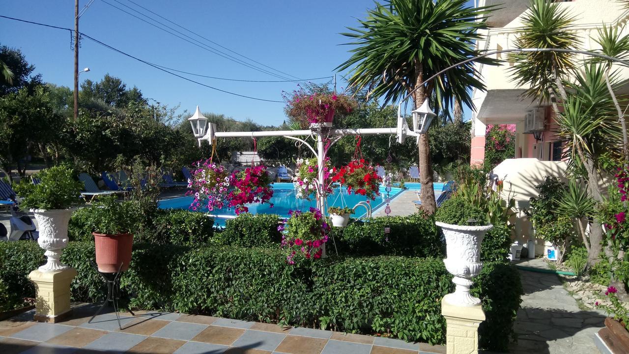 Flamingo Apartments Moraitika Corfu Exterior foto