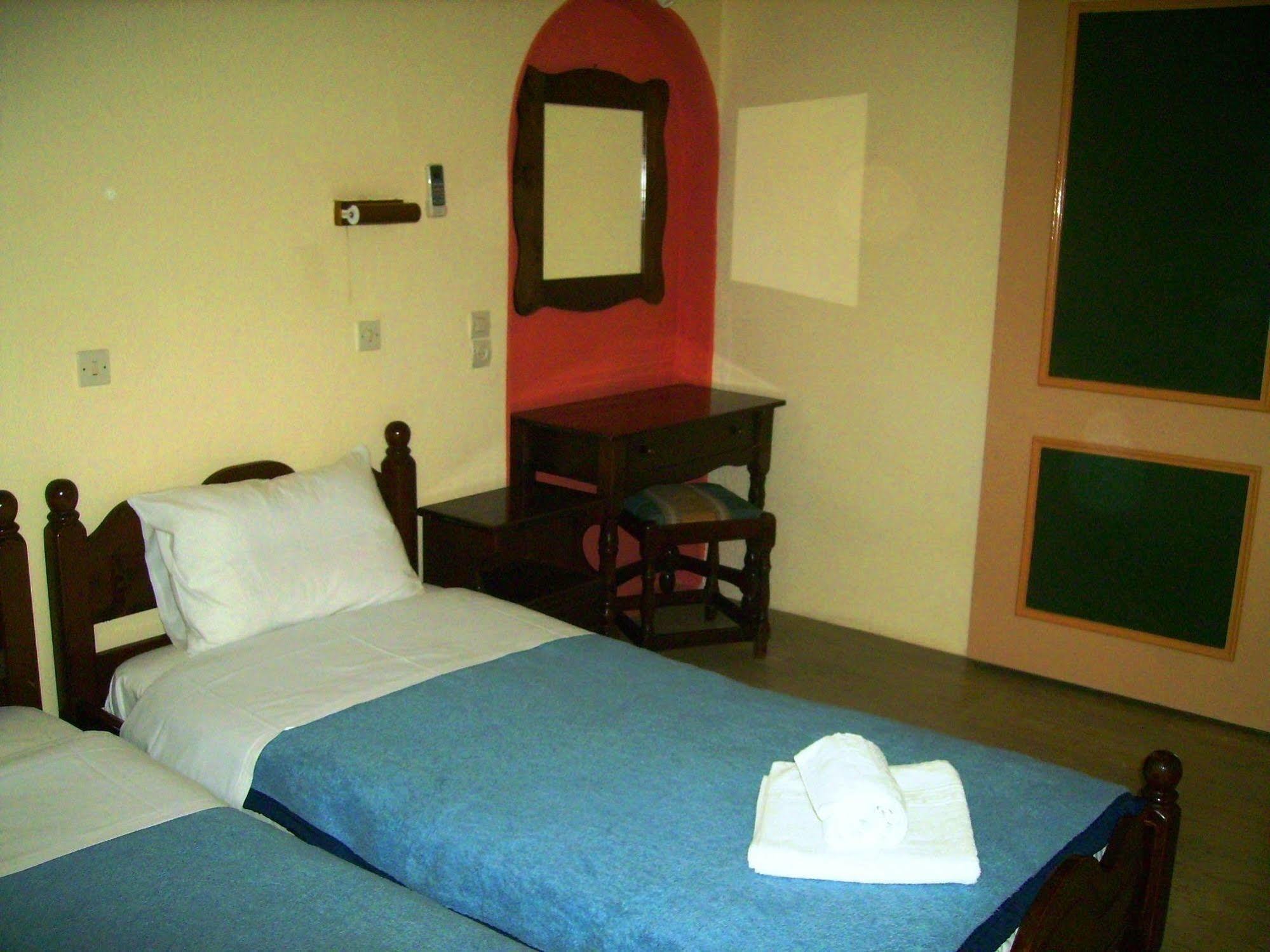 Flamingo Apartments Moraitika Corfu Exterior foto