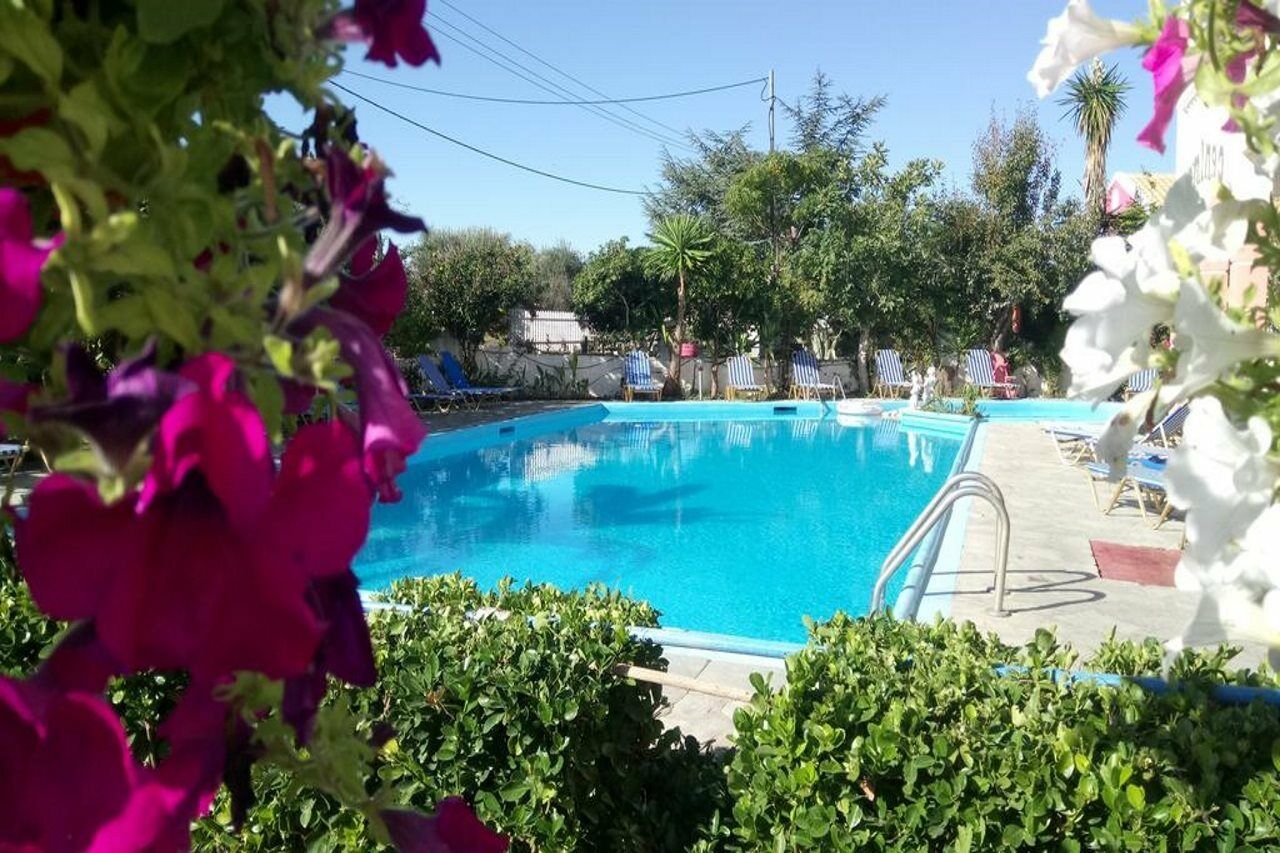 Flamingo Apartments Moraitika Corfu Exterior foto